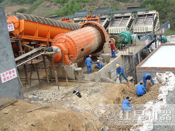 球磨機(jī)現(xiàn)場作業(yè) 球磨機(jī)現(xiàn)場作業(yè)