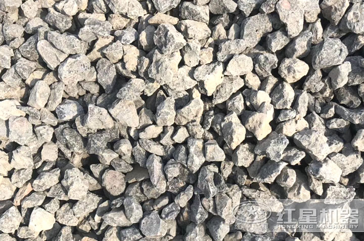 石灰石破碎機(jī)作業(yè)現(xiàn)場 石灰石破碎機(jī)作業(yè)現(xiàn)場